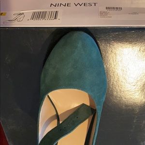 Size 9.5 dark green suede heels